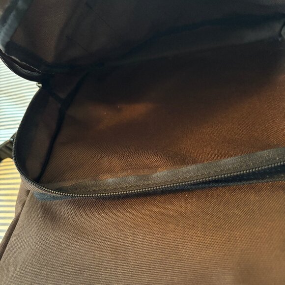 Manhattan Portage Commuter Laptop Bag - Picture 3 of 13